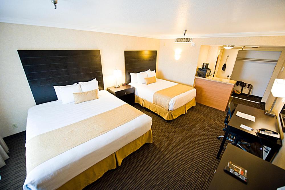 Standard Double Room with Two Double Beds interior
