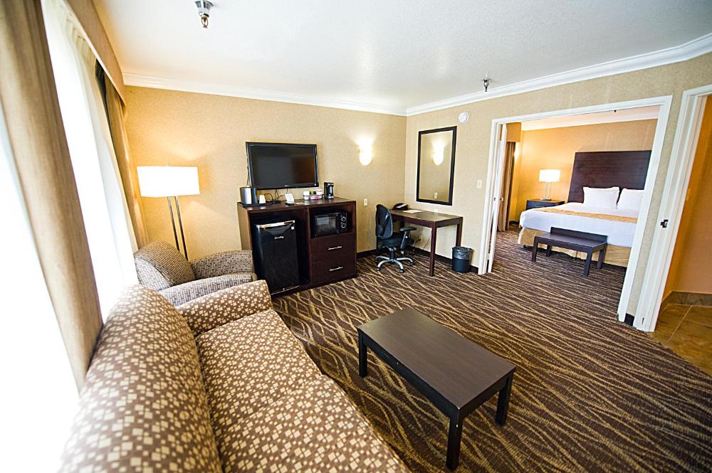 Executive King Suite interior